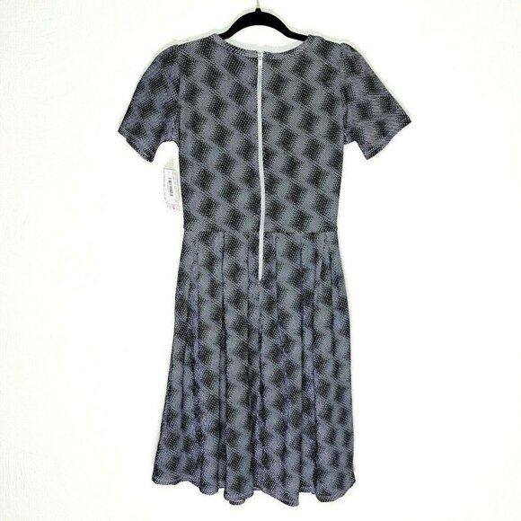 LuLaRoe Amelia Dress Size S Pockets Geometric Black White Short Sleeve Zip New - Picture 2 of 7